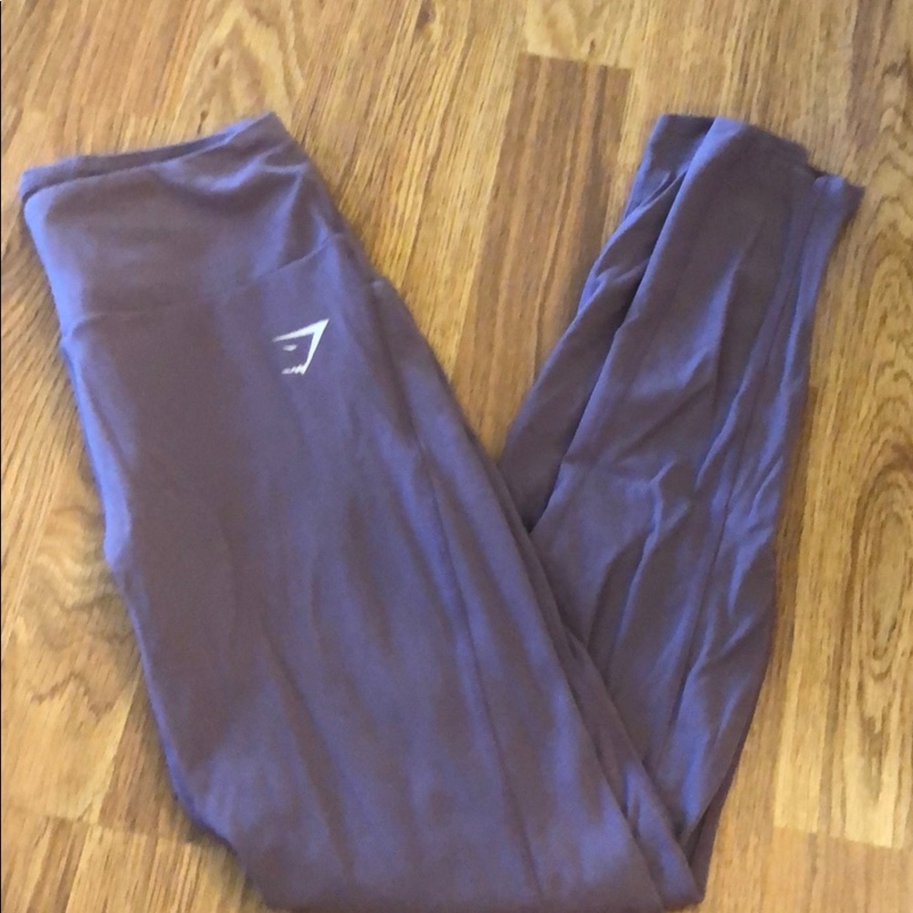 Gym shark leggings